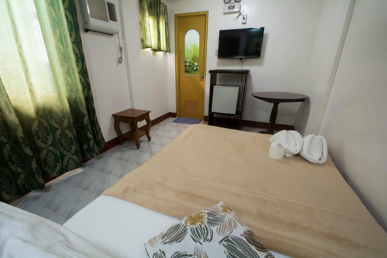 Deparis Beach Resort Balabag  ภายนอก รูปภาพ