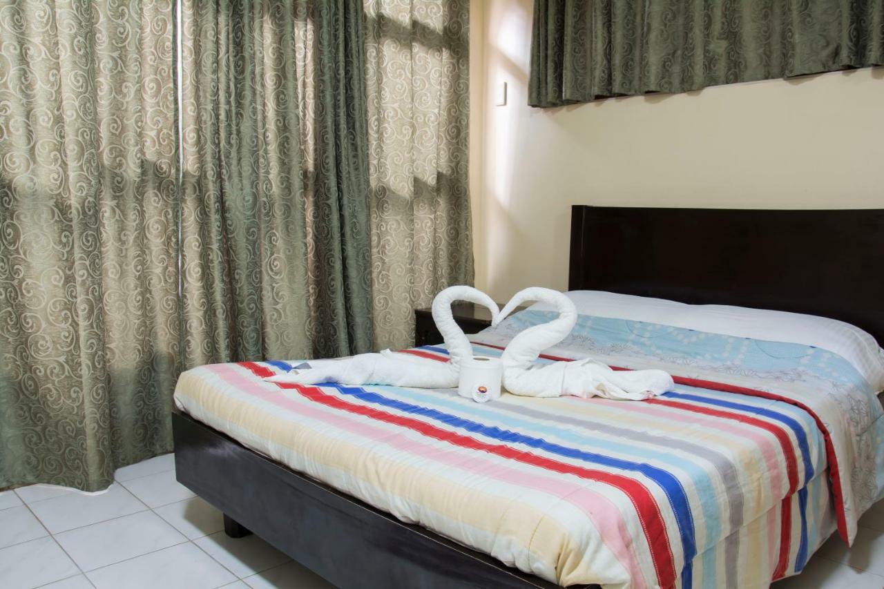 Deparis Beach Resort Balabag  ภายนอก รูปภาพ