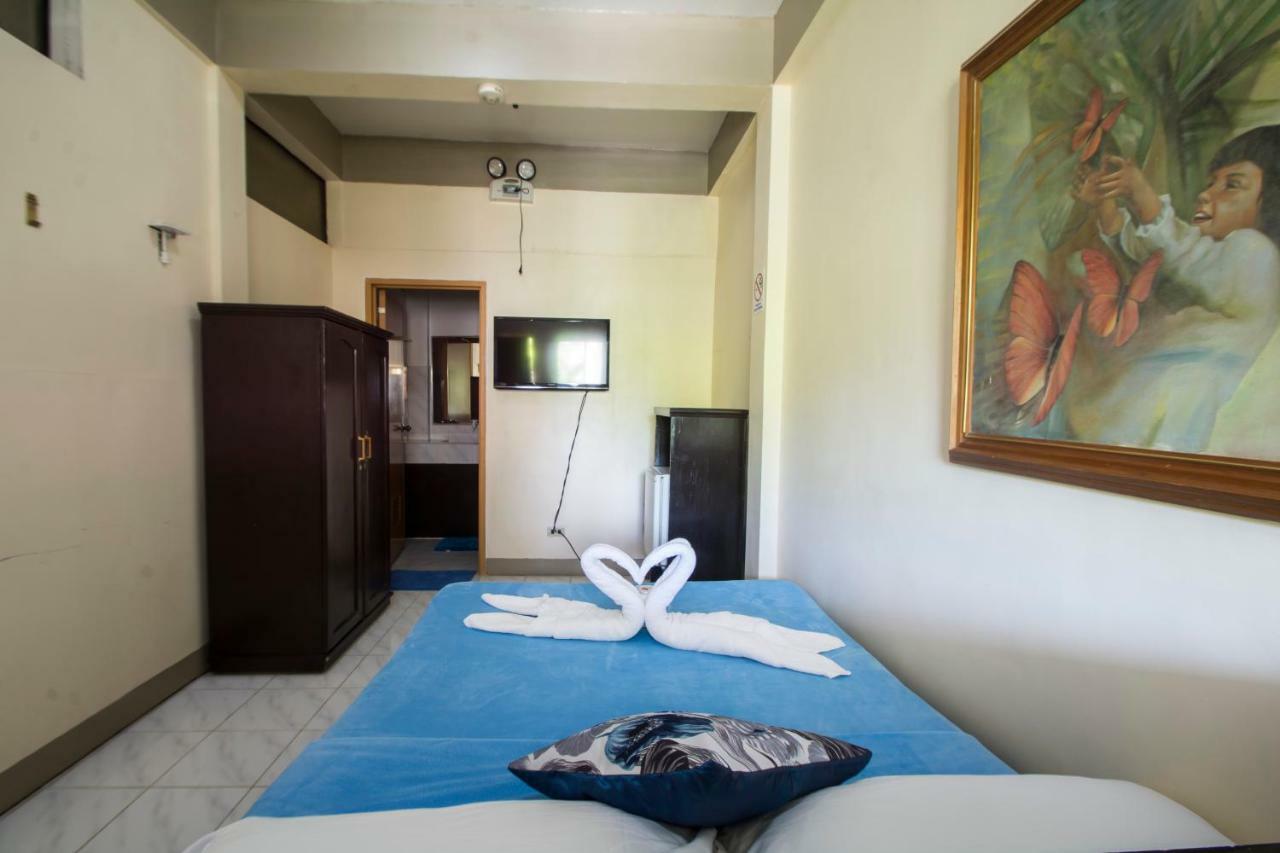 Deparis Beach Resort Balabag  ภายนอก รูปภาพ