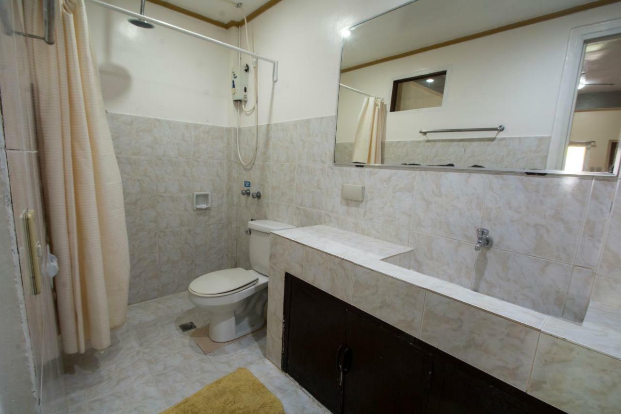 Deparis Beach Resort Balabag  ภายนอก รูปภาพ