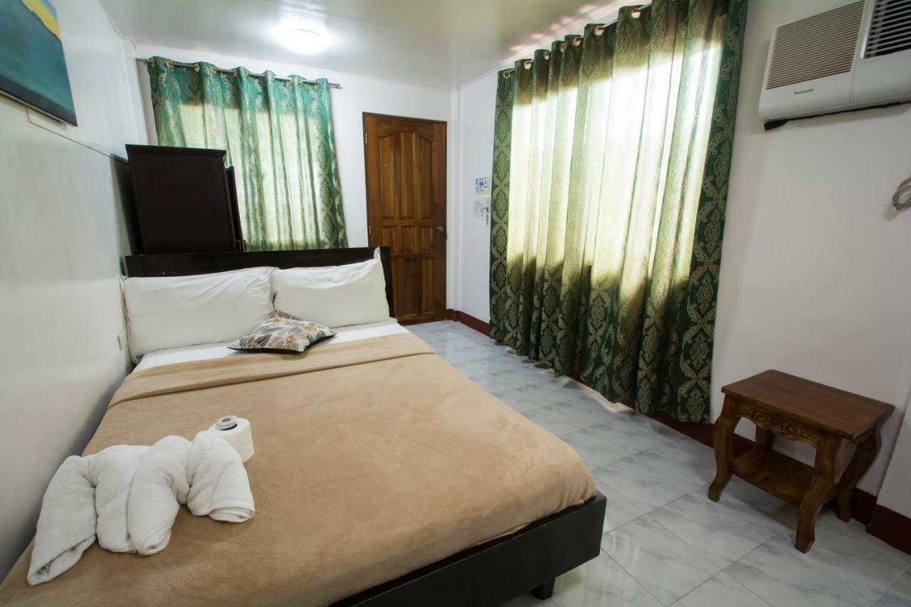Deparis Beach Resort Balabag  ภายนอก รูปภาพ