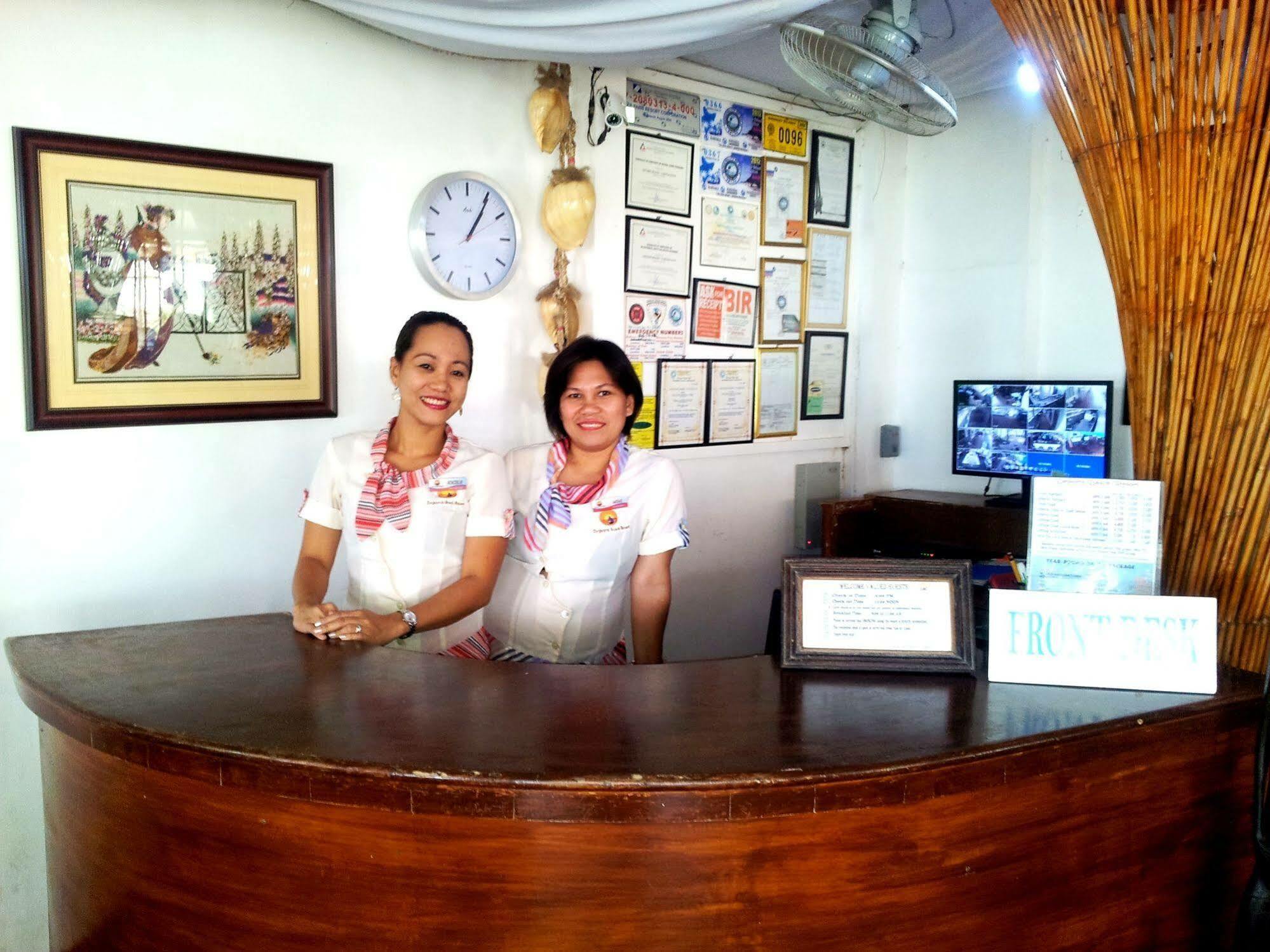 Deparis Beach Resort Balabag  ภายนอก รูปภาพ
