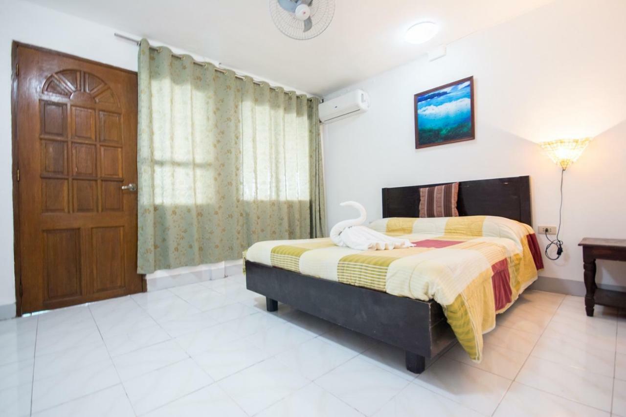 Deparis Beach Resort Balabag  ภายนอก รูปภาพ
