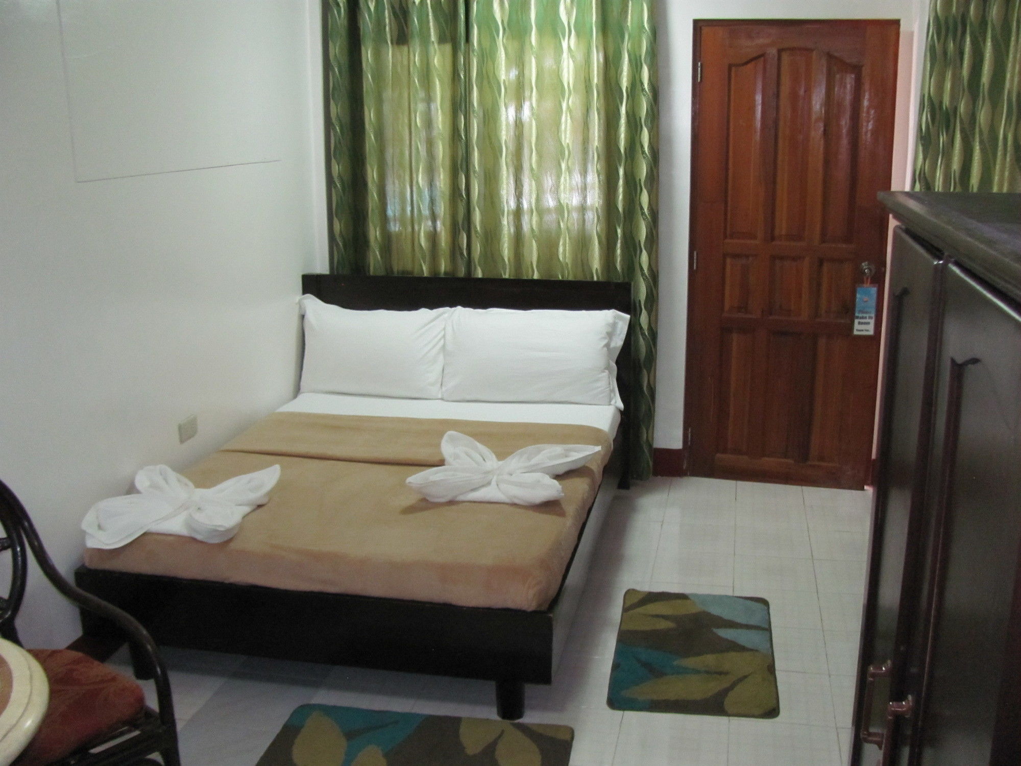 Deparis Beach Resort Balabag  ภายนอก รูปภาพ